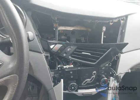 2011 Hyundai Sonata Gls z USA, uszkodzony, nr VIN 5NPEB4AC3BH092548